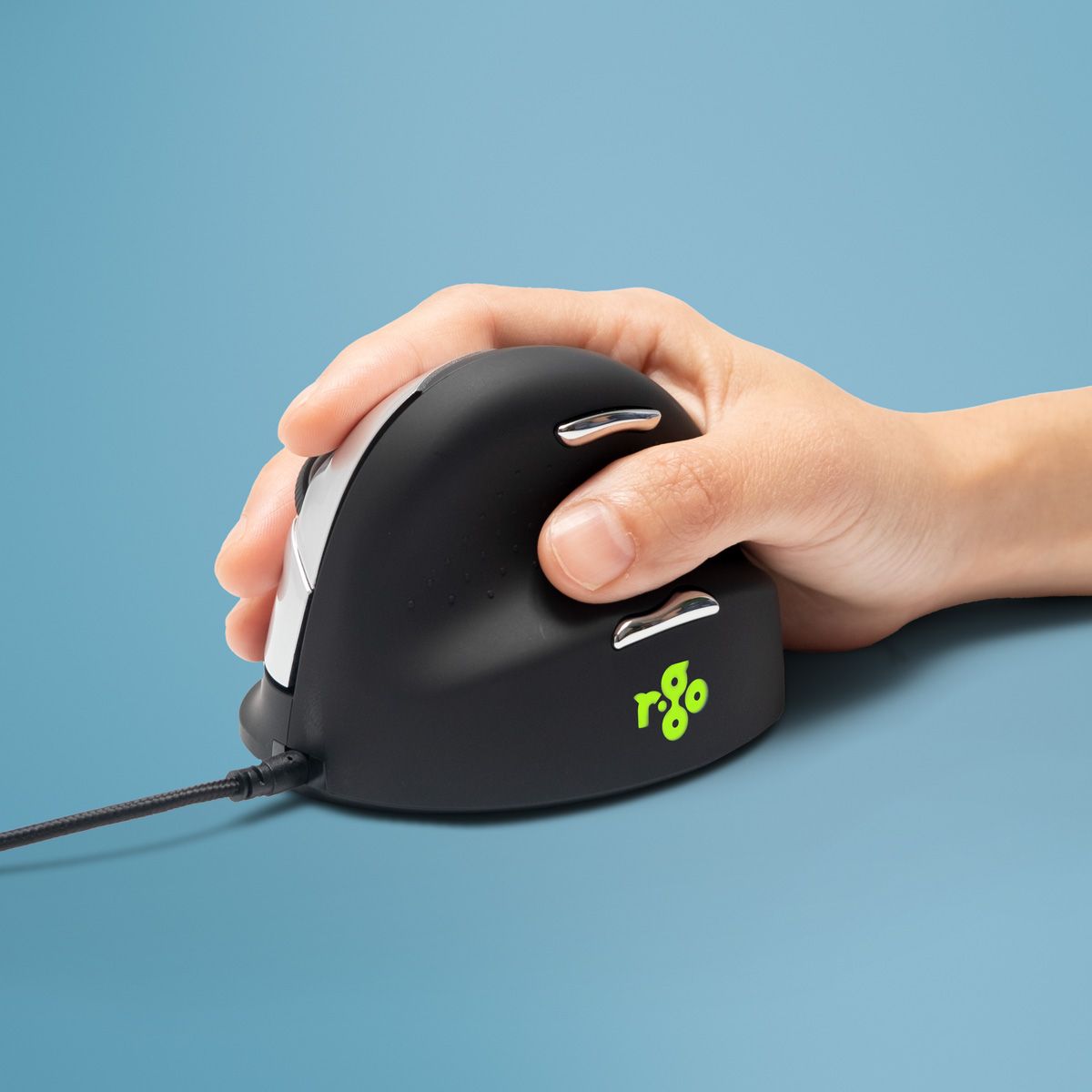 Ergonomic mouse for right-handed users R-Go Pele HE USB large black/silver retail