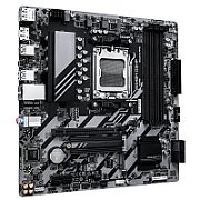 GIGABYTE B840M D3HP. Processor manufacturer: AMD, Processor socket: Socket AM5, Compatible processor series: AMD Ryzen 7000 Series, AMD Ryzen 8000 Series, AMD Ryzen 9000 Series. Supported memory types: DDR5-SDRAM, Maximum internal memory: 256 GB, Memory slots type: DIMM. Supported storage drive